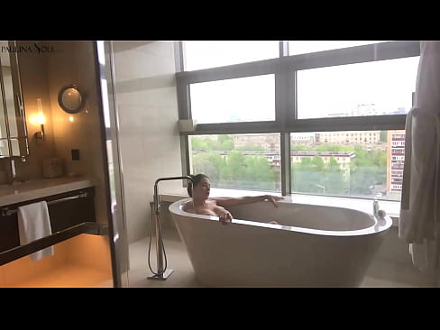 ❤️ Geweldige babe wat passievol haar poesie in die badkamer afruk Russiese pornografie op af.sex-porntube.ru ☑